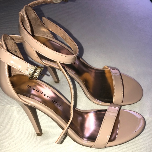 Nude heels - Picture 2 of 3